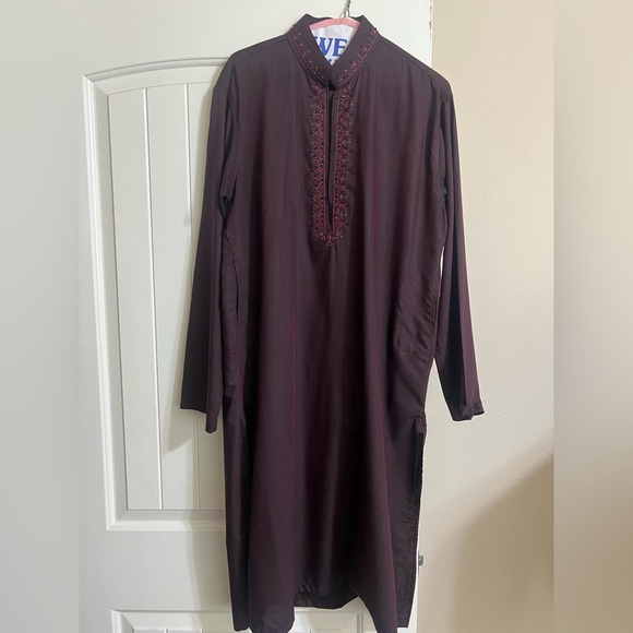 Elegant Maroon Embroidered Men’s Kurta - Picture 1 of 2